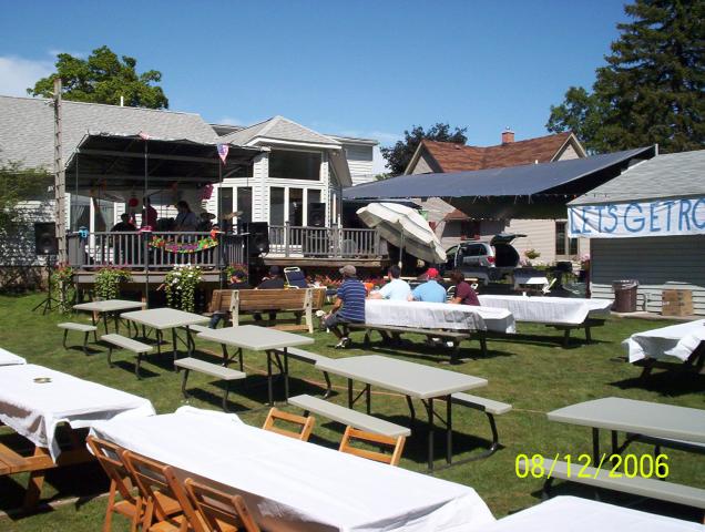 Setting up for the pig roast