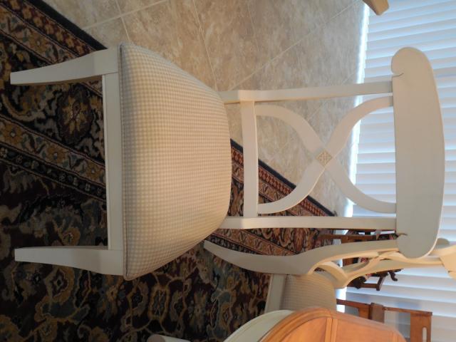 White Table Chair