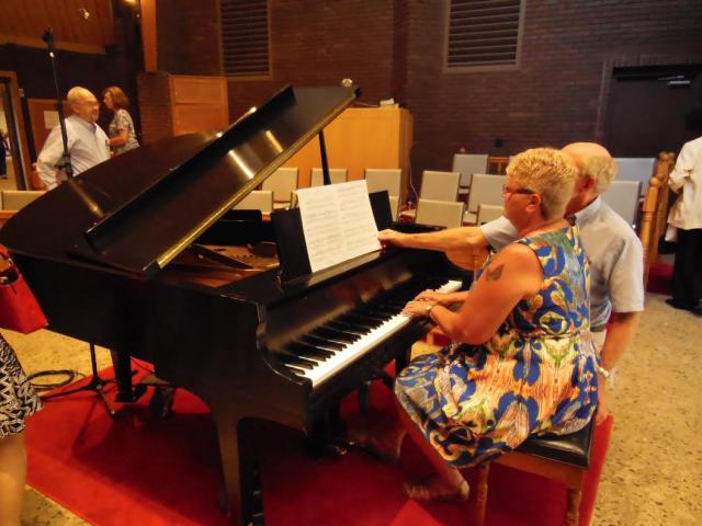 Final Sunday at OUMC   Bonnie Playing Postlude