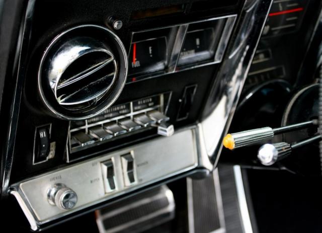 Toronado Interior Dash Left