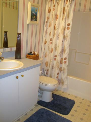 One of 2 baths