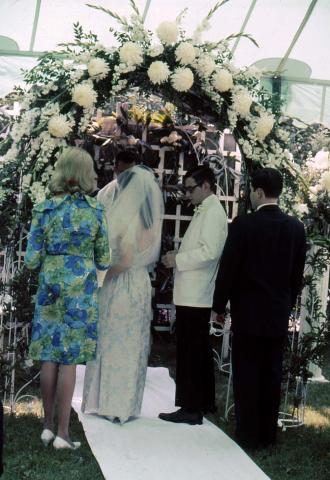 4b Giving of the ring