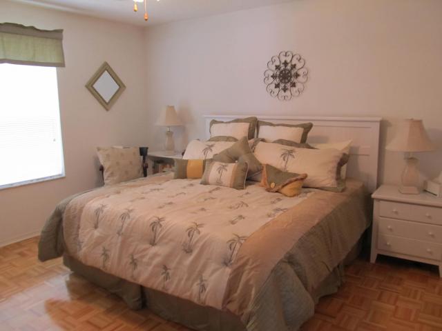 Master bedroom / King bed with all new bedding and pillows